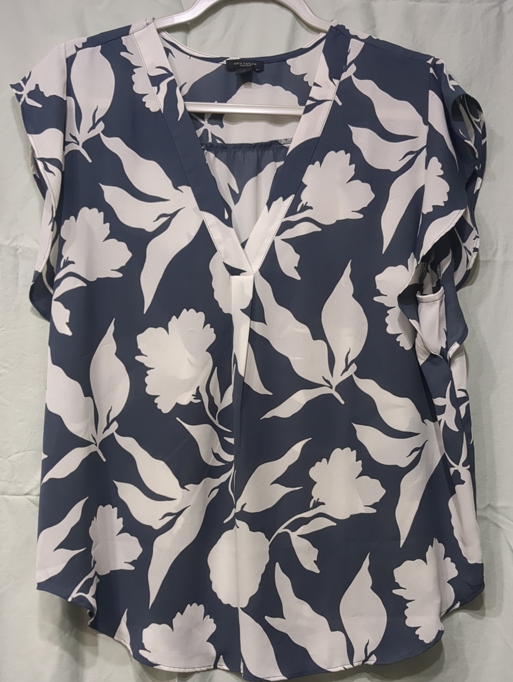 Ann Taylor Factory Sheer Cap Sleeve Top Large
